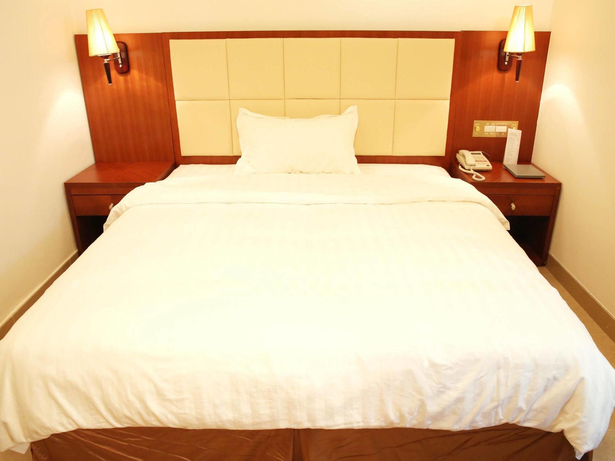 Grand Harbour Hotel Macau Exterior photo